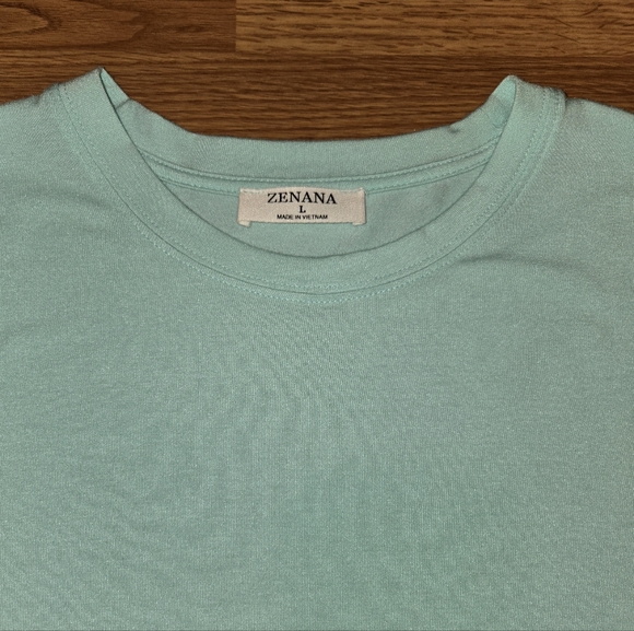 NWOT Zenana Basic Tee - Picture 3 of 6